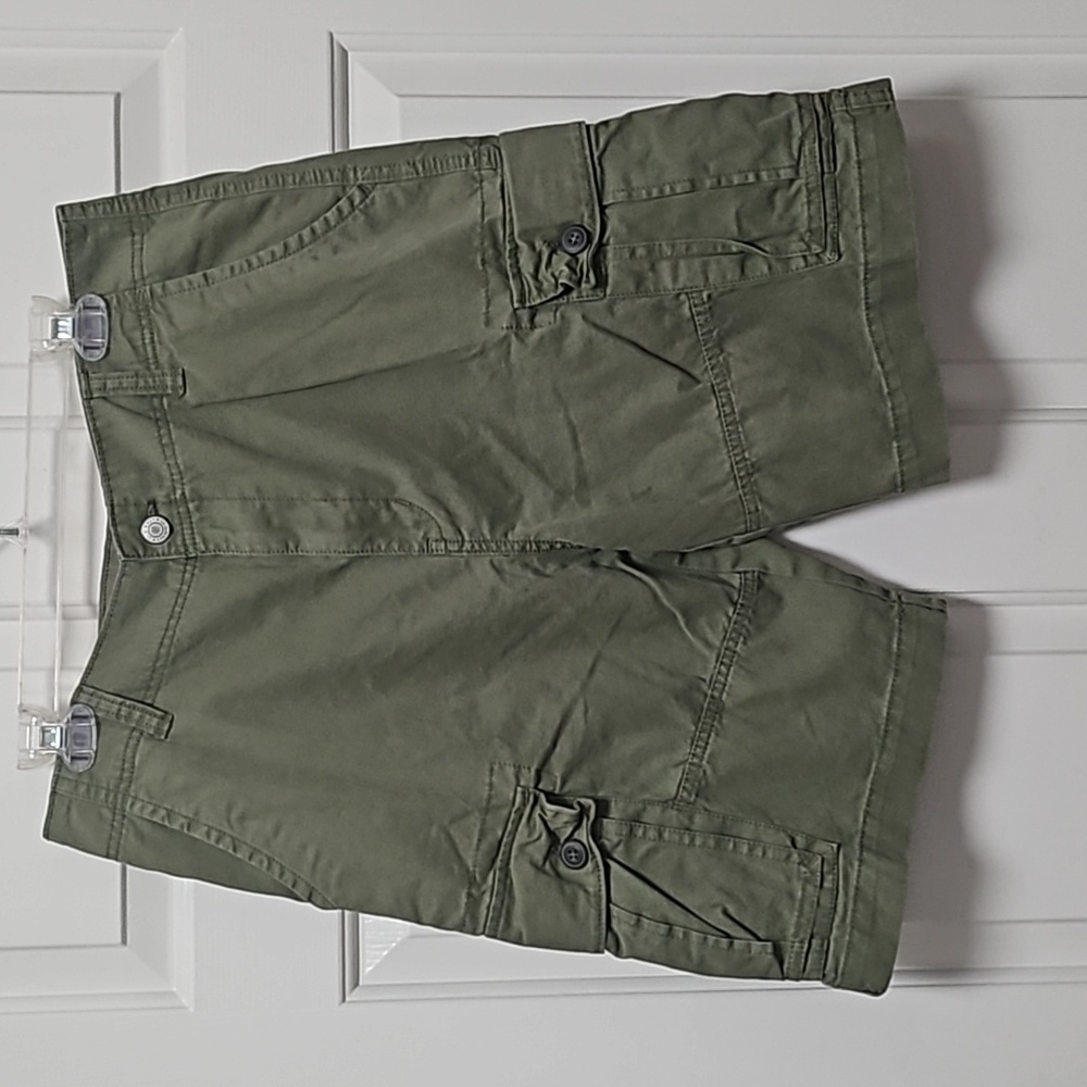 😎Old Navy Cargo Shorts Size 32